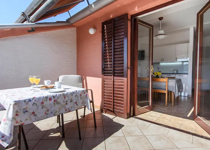 Appartement Martina 2 Primošten