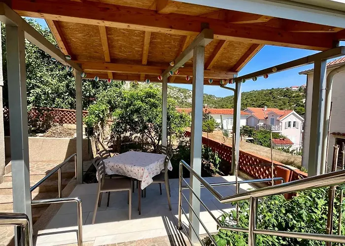 Martina 2 Primošten